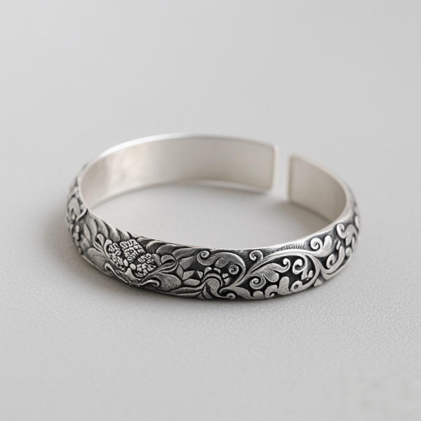 Dragon relief bracelet